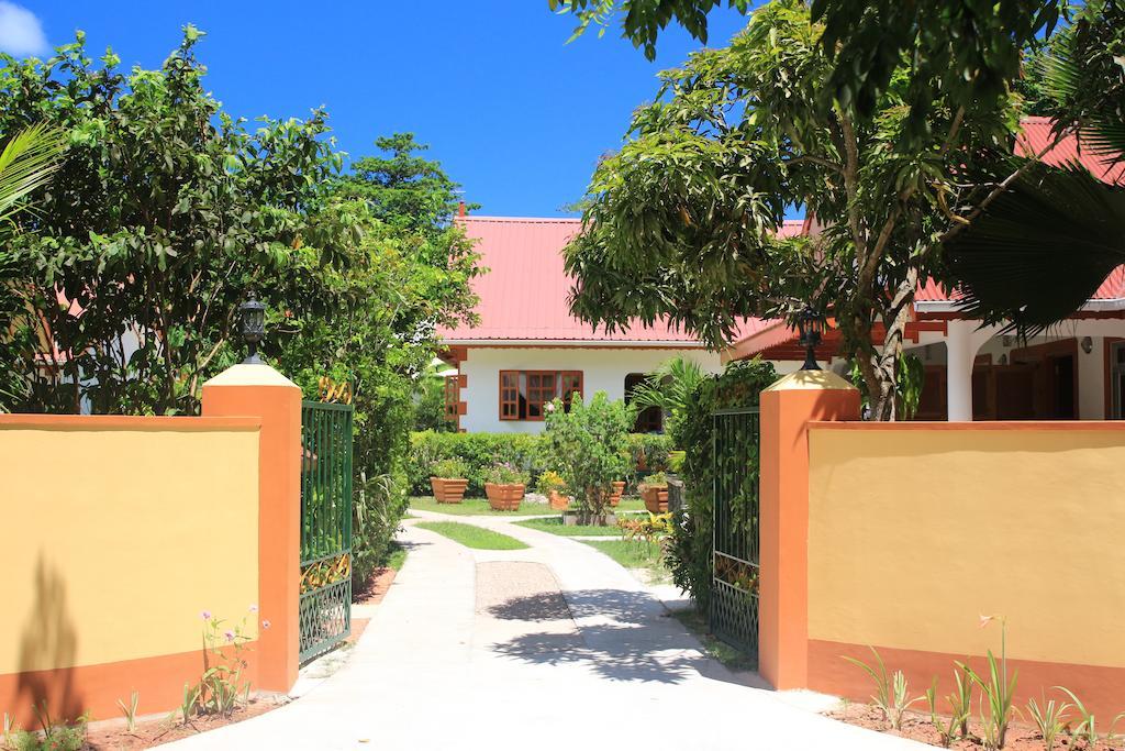 Veronic Self-Catering Guest House La Digue Exterior foto